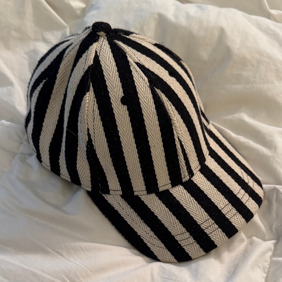 Accessories - Striped Black and Cream Baseball Cap